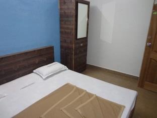 Oyo 36211 Hotel Padma Palace Ujjain Buitenkant foto